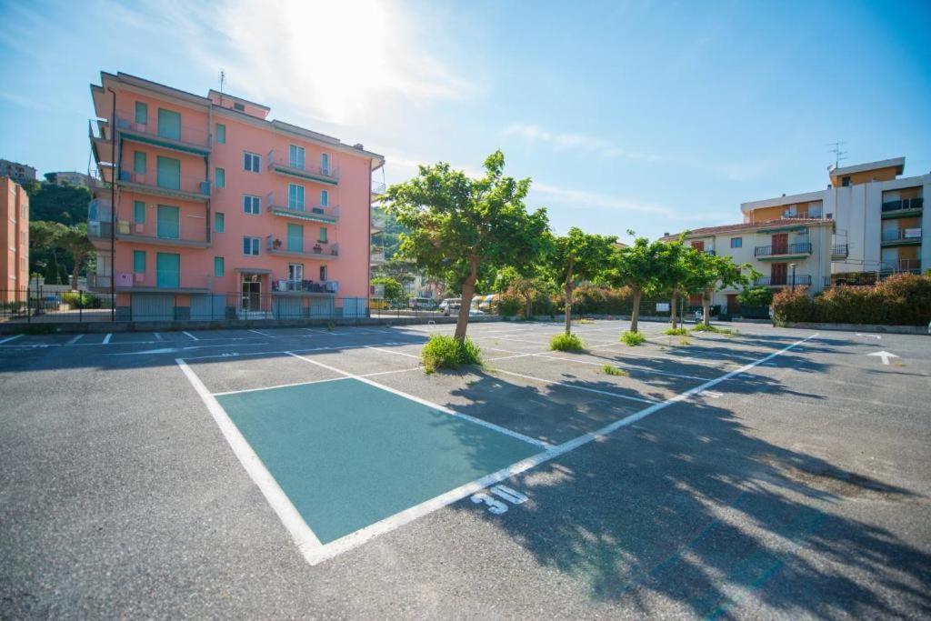 Babyaccommodation Family Experience III Pietra Ligure Kültér fotó