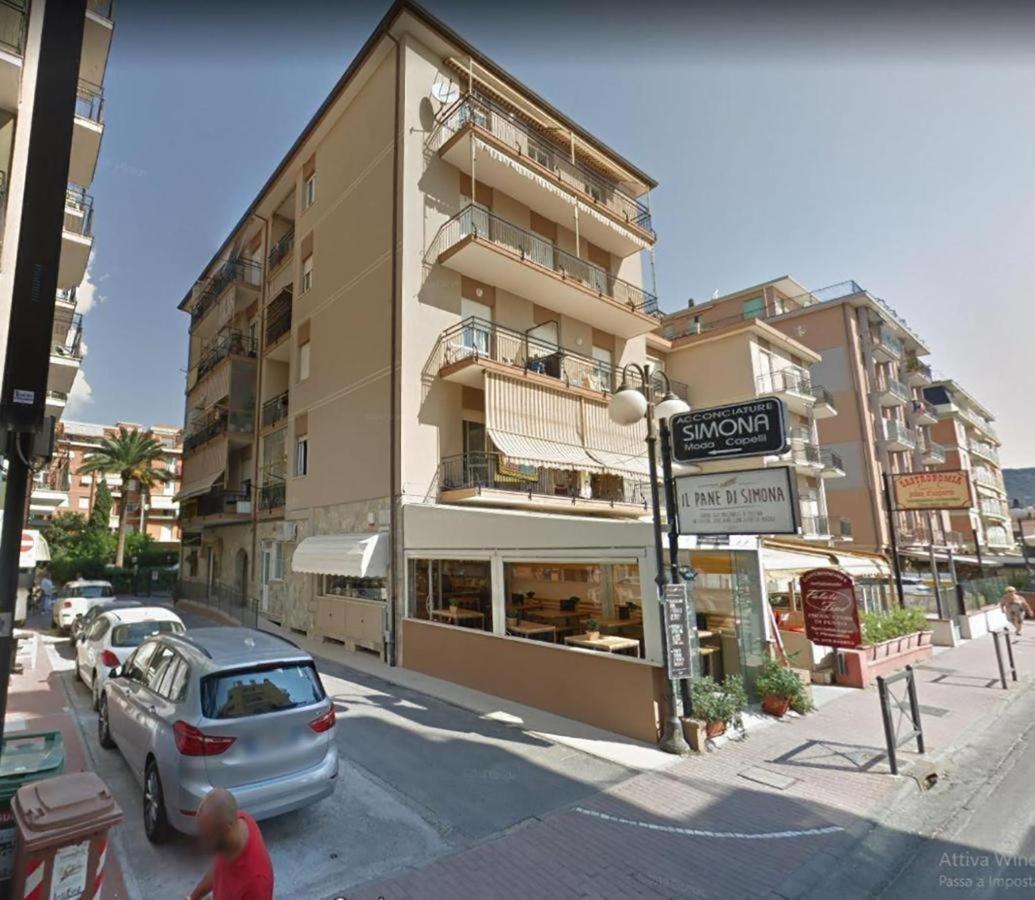 Babyaccommodation Family Experience III Pietra Ligure Kültér fotó